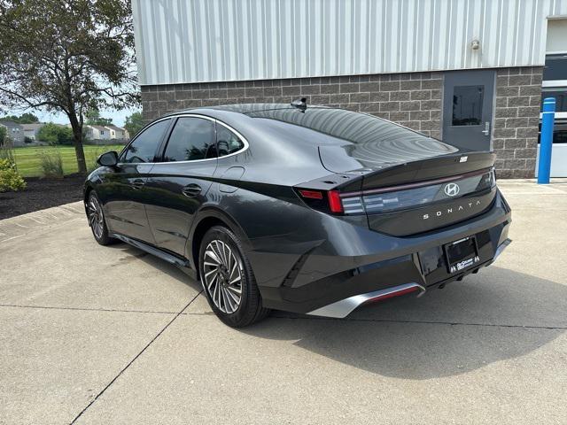 new 2025 Hyundai Sonata Hybrid car, priced at $38,980