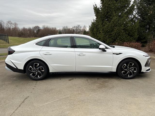 new 2025 Hyundai Sonata car, priced at $31,425