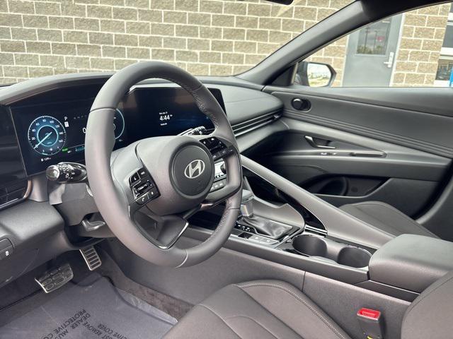 new 2025 Hyundai Elantra car, priced at $29,095
