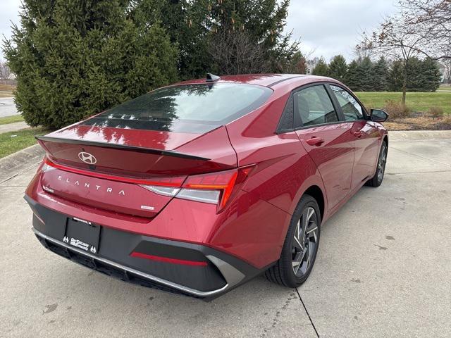 new 2025 Hyundai Elantra car, priced at $28,905