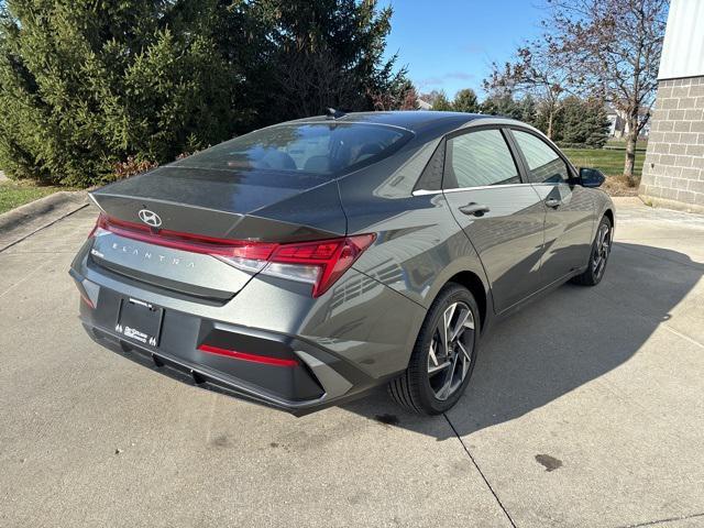 new 2025 Hyundai Elantra car, priced at $27,285