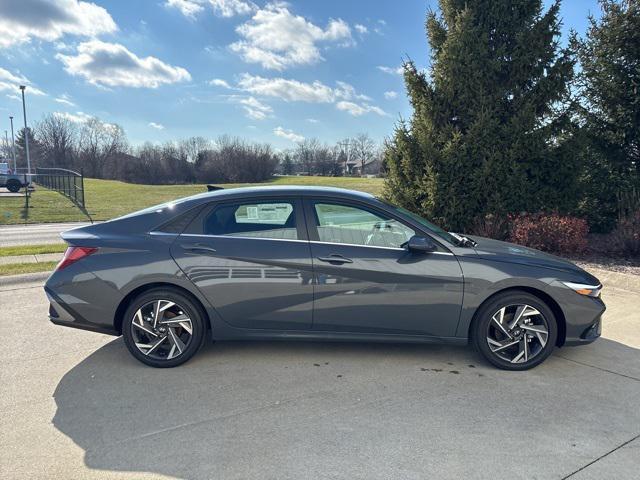 new 2025 Hyundai Elantra car, priced at $27,235