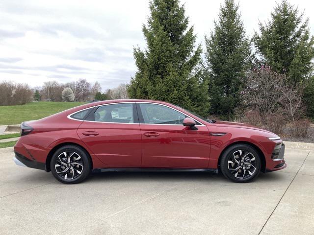 new 2024 Hyundai Sonata car, priced at $29,498