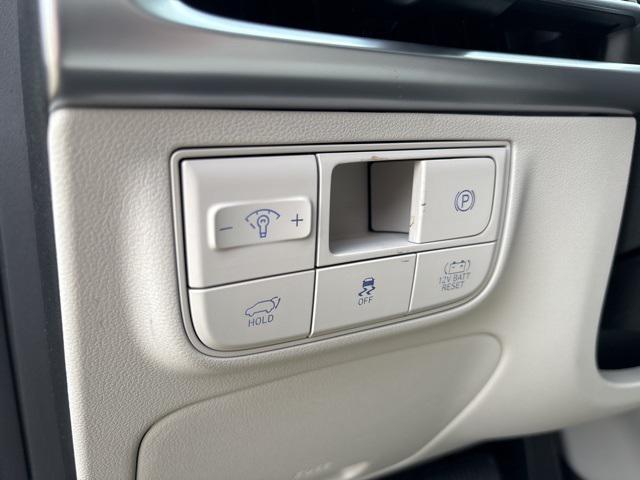new 2025 Hyundai TUCSON Hybrid car, priced at $37,965