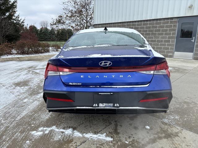 new 2025 Hyundai Elantra car, priced at $27,210