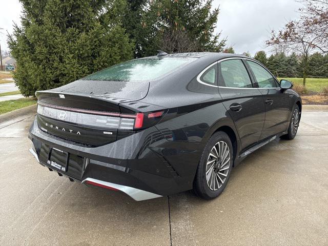 new 2025 Hyundai Sonata Hybrid car, priced at $38,810