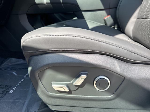 new 2025 Hyundai Santa Fe car, priced at $40,464