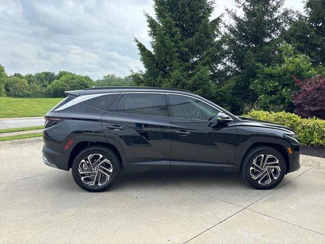 new 2025 Hyundai TUCSON Hybrid car, priced at $42,895