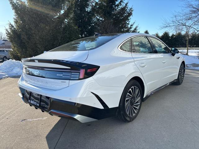 new 2025 Hyundai Sonata Hybrid car, priced at $39,610