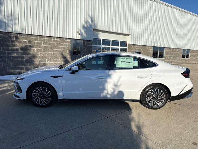 new 2025 Hyundai Sonata Hybrid car, priced at $39,610