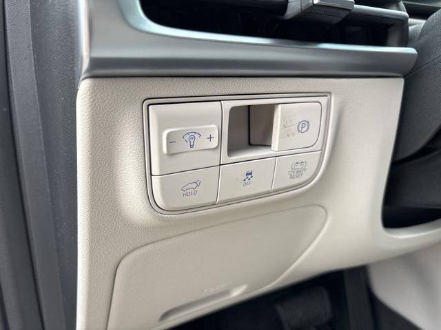 new 2025 Hyundai TUCSON Hybrid car, priced at $43,850
