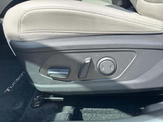used 2023 Hyundai TUCSON Hybrid car, priced at $28,980