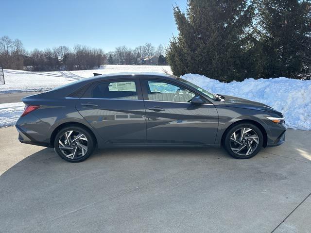 new 2025 Hyundai Elantra car, priced at $27,215