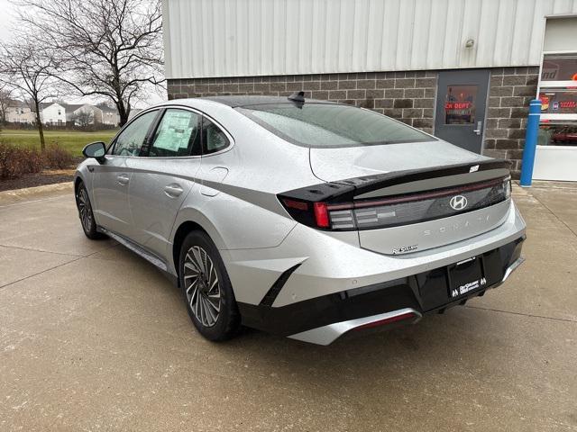 new 2025 Hyundai Sonata Hybrid car, priced at $39,115