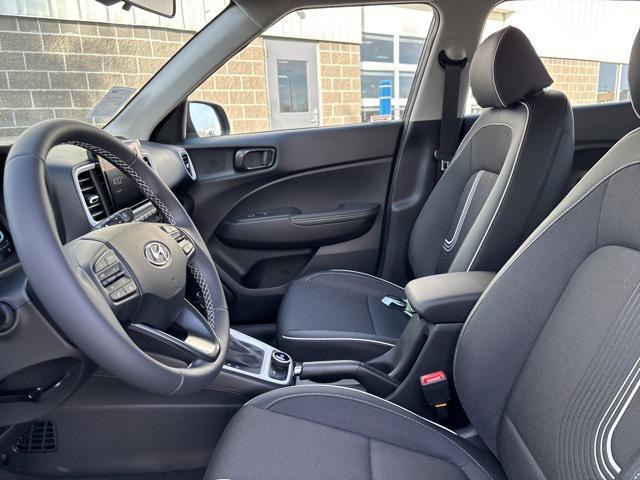 new 2025 Hyundai Venue car