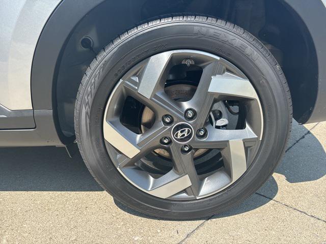 new 2025 Hyundai Venue car, priced at $24,295