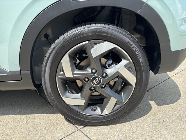 new 2025 Hyundai Venue car, priced at $24,110