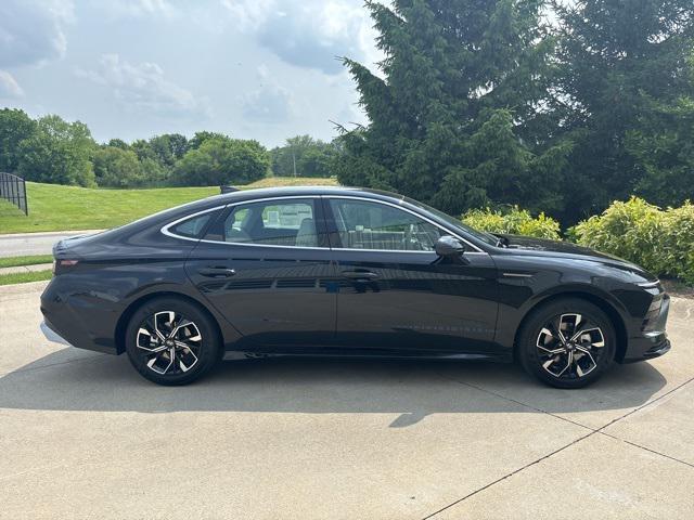 new 2025 Hyundai Sonata car, priced at $29,325
