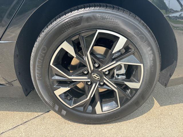 new 2025 Hyundai Sonata car, priced at $29,325