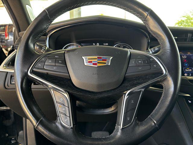 used 2023 Cadillac XT5 car, priced at $31,433