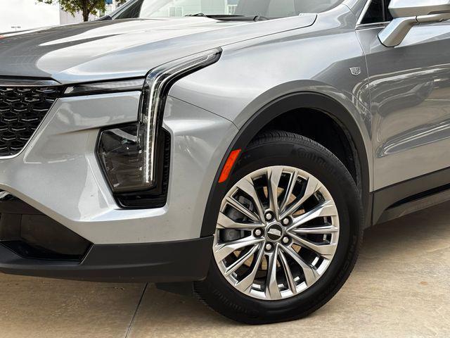 used 2025 Cadillac XT4 car, priced at $40,123