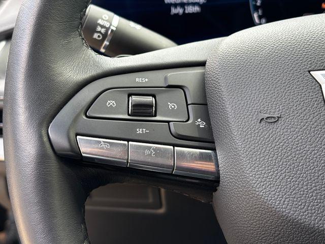 used 2025 Cadillac XT4 car, priced at $40,123
