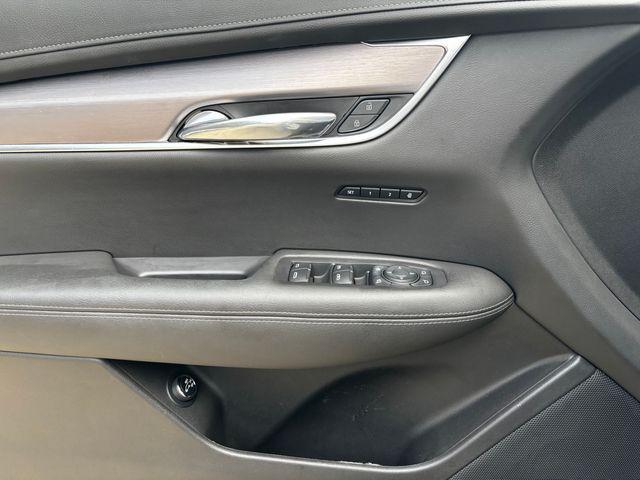 used 2023 Cadillac XT6 car, priced at $36,416