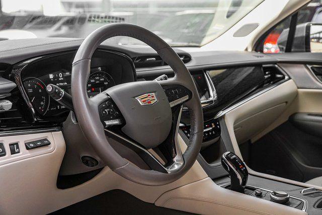 used 2022 Cadillac XT6 car, priced at $39,896