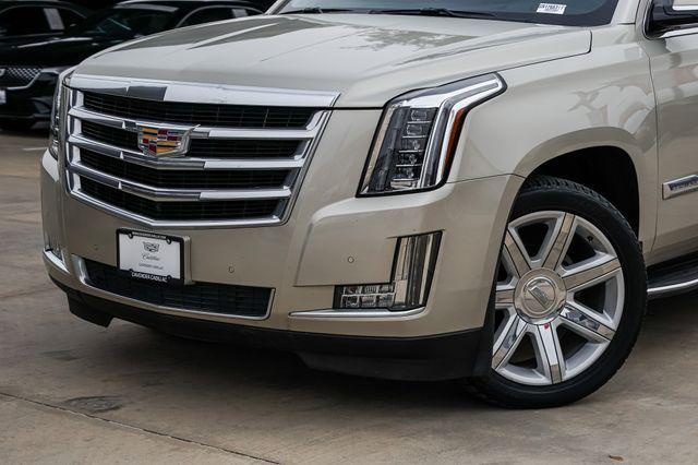 used 2016 Cadillac Escalade car, priced at $25,984