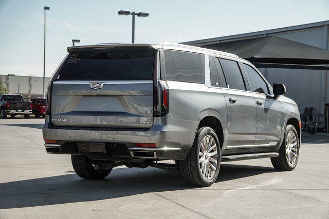 used 2022 Cadillac Escalade ESV car, priced at $65,803