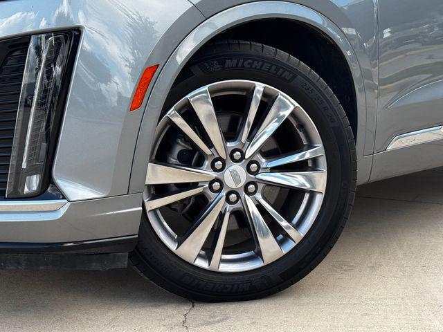 used 2023 Cadillac XT6 car, priced at $34,795