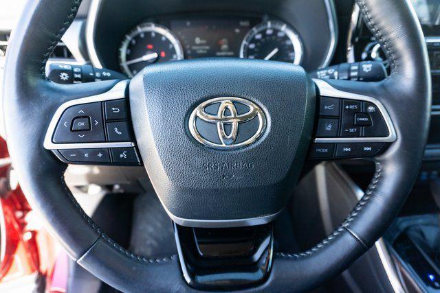 used 2022 Toyota Highlander car, priced at $45,830