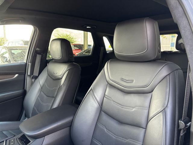 used 2024 Cadillac XT5 car, priced at $46,982