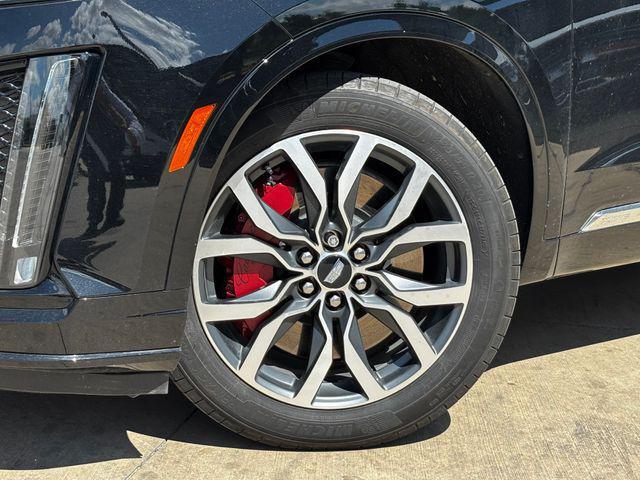 used 2023 Cadillac XT6 car, priced at $46,897