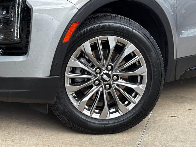 used 2025 Cadillac XT4 car, priced at $33,431