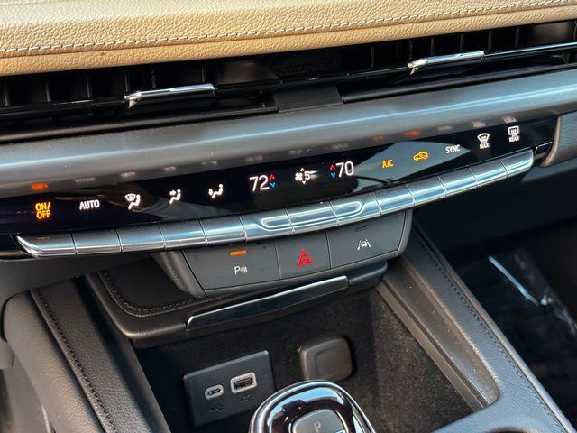 used 2025 Cadillac XT4 car, priced at $35,520