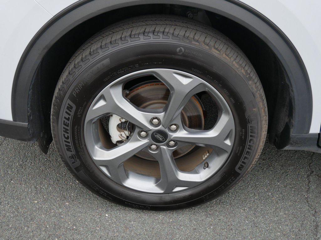 used 2025 Ford Escape car, priced at $25,987