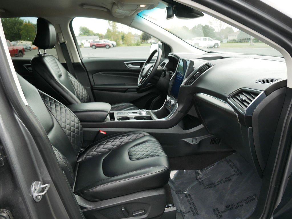 used 2024 Ford Edge car, priced at $27,987