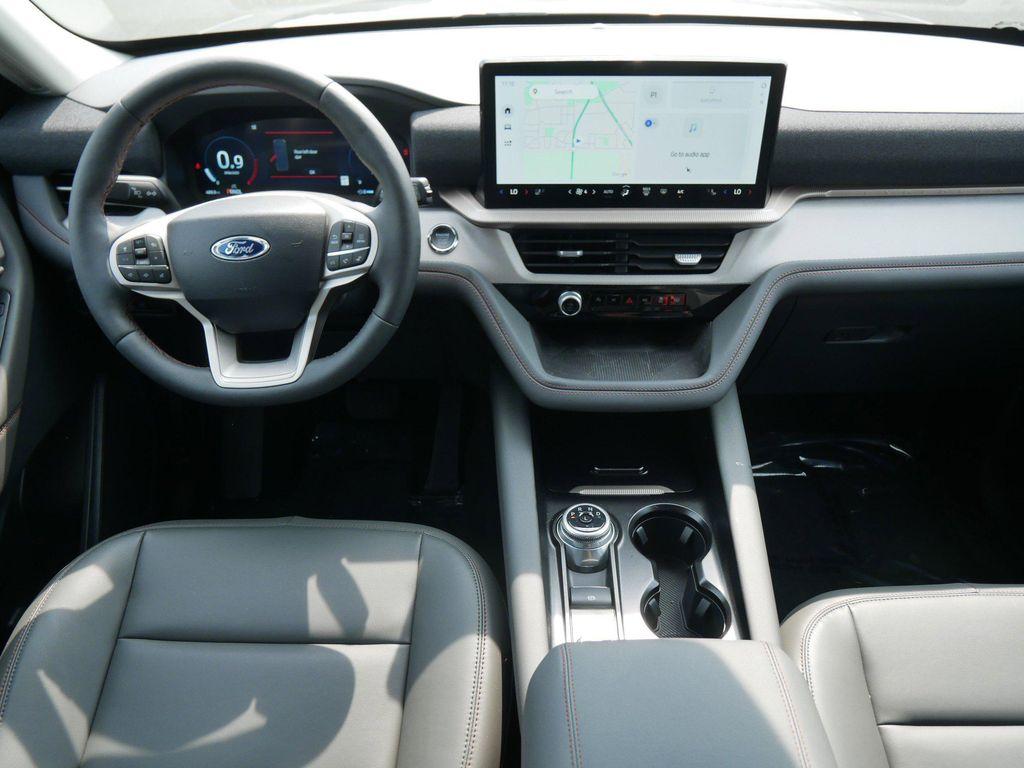 new 2025 Ford Explorer car, priced at $48,920