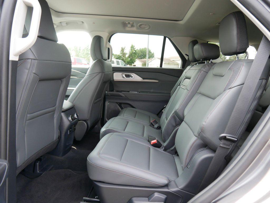 new 2025 Ford Explorer car, priced at $48,920