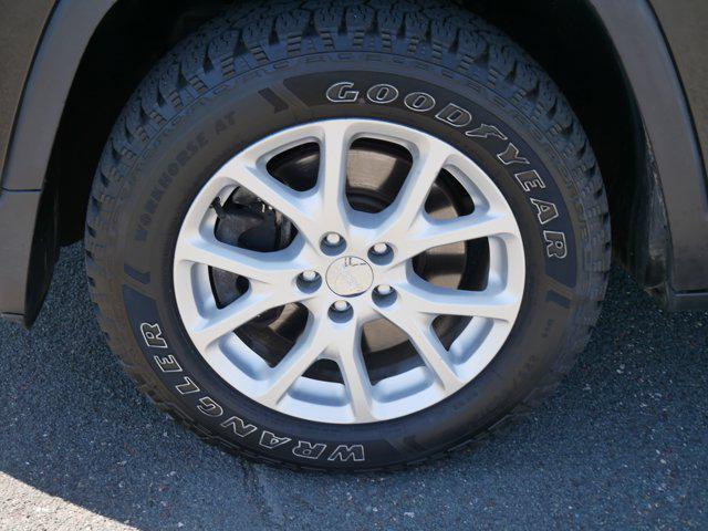 used 2014 Jeep Cherokee car, priced at $11,987