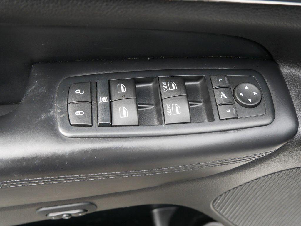 used 2015 Jeep Grand Cherokee car, priced at $15,987