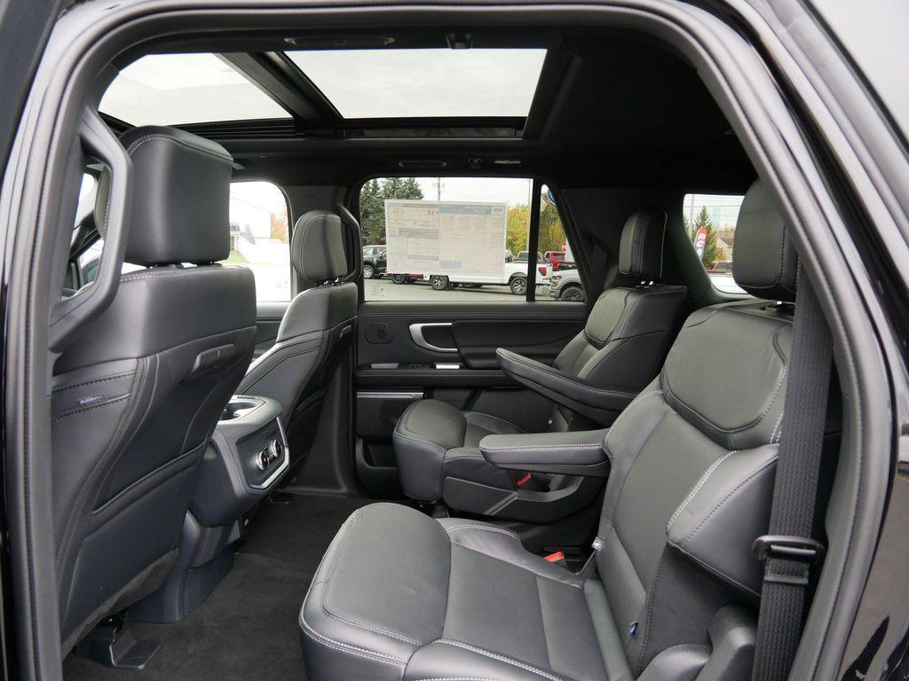 new 2025 Ford Expedition Max car, priced at $87,375