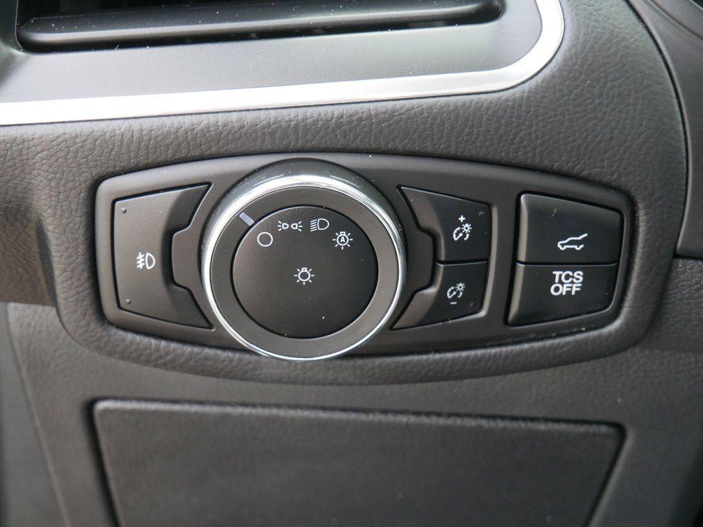 used 2024 Ford Edge car, priced at $27,987