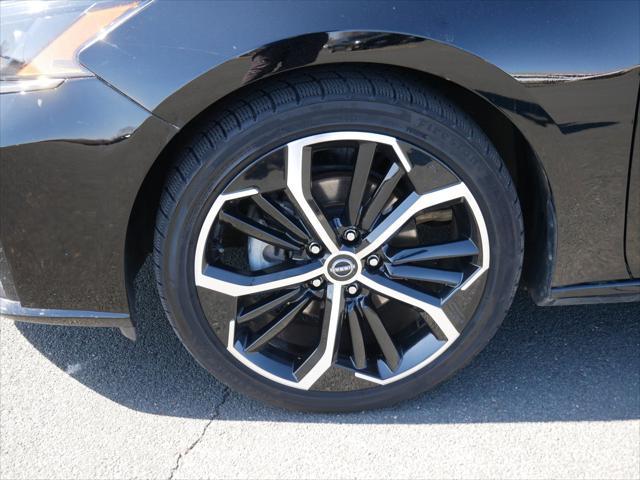used 2023 Nissan Altima car, priced at $17,987