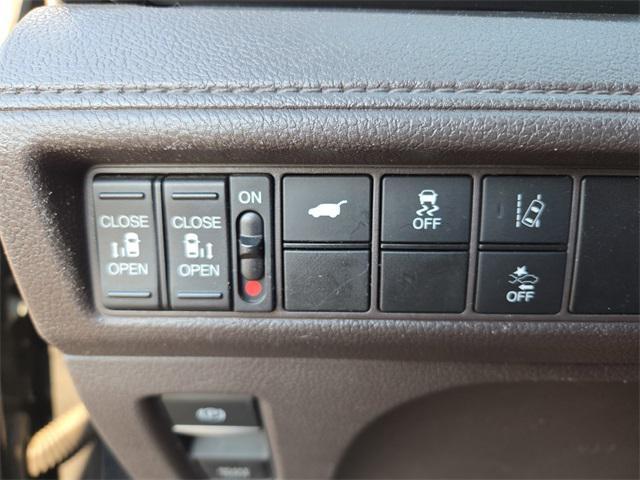 used 2018 Honda Odyssey car, priced at $24,991
