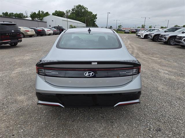 new 2025 Hyundai Sonata car, priced at $29,917