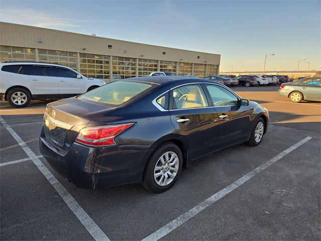 used 2014 Nissan Altima car