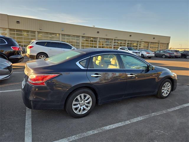 used 2014 Nissan Altima car