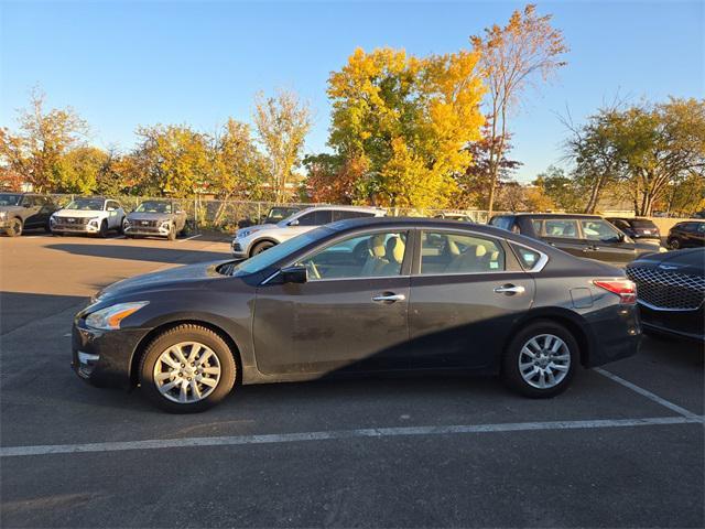 used 2014 Nissan Altima car